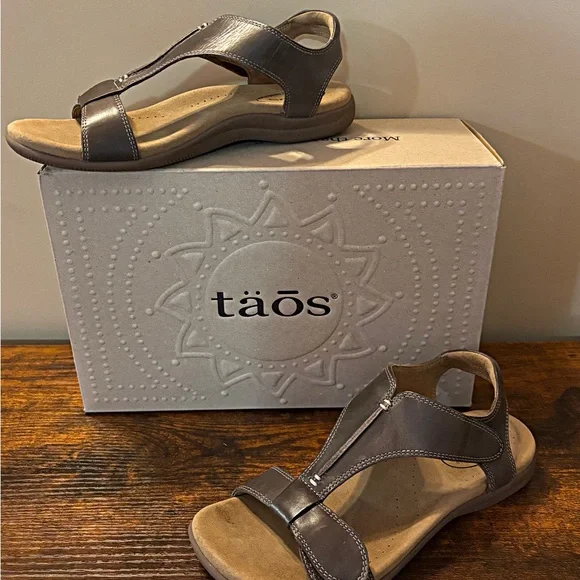 Taos Footwear Dark Brown Leather Sandals - Picture 3 of 13